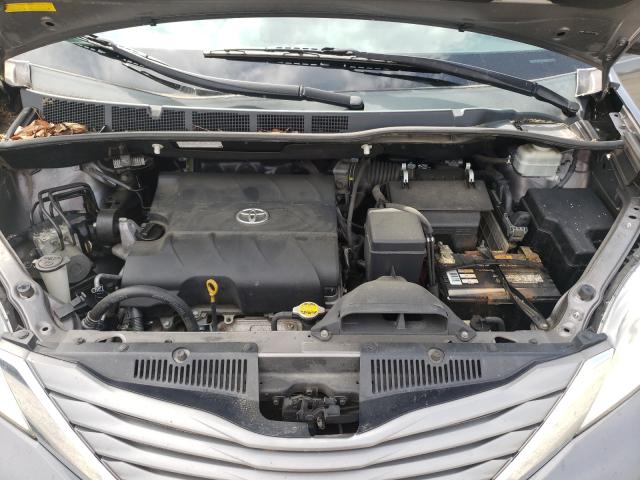 Photo 6 VIN: 5TDYK3DC4BS102503 - TOYOTA SIENNA XLE 