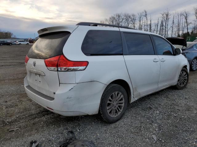 Photo 2 VIN: 5TDYK3DC4BS104249 - TOYOTA SIENNA XLE 