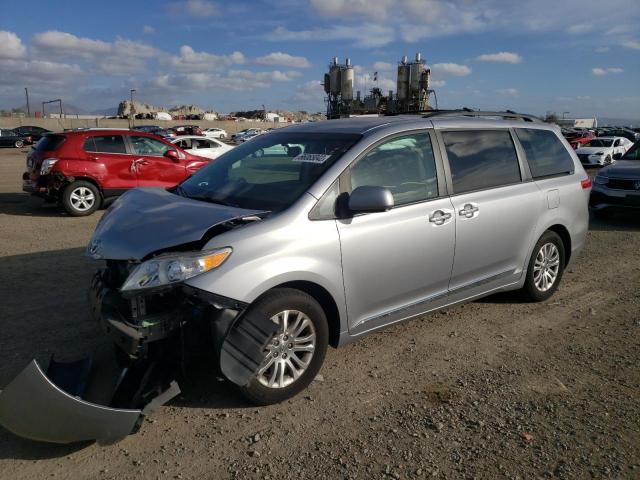 Photo 1 VIN: 5TDYK3DC4BS105370 - TOYOTA SIENNA XLE 