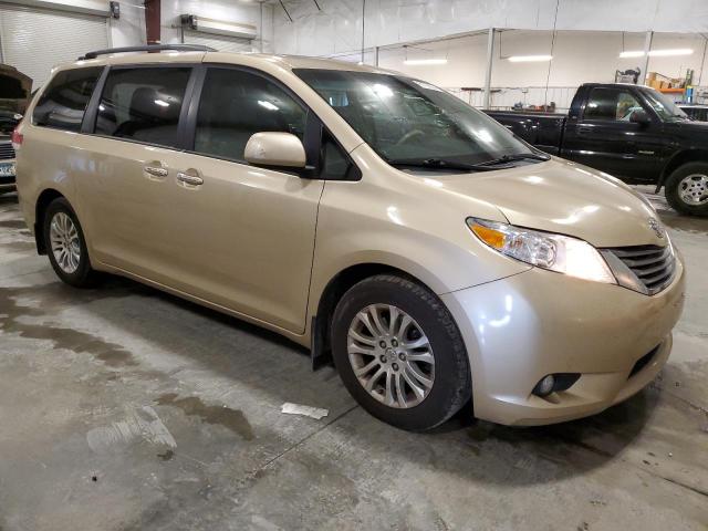 Photo 3 VIN: 5TDYK3DC4BS112772 - TOYOTA SIENNA XLE 