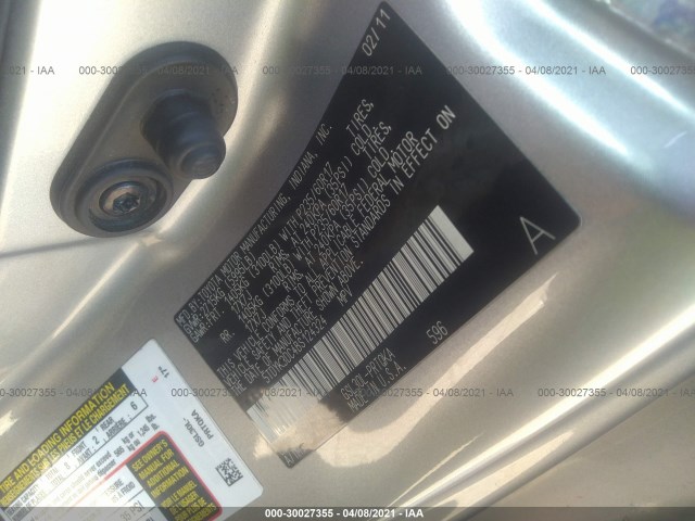 Photo 8 VIN: 5TDYK3DC4BS124324 - TOYOTA SIENNA 