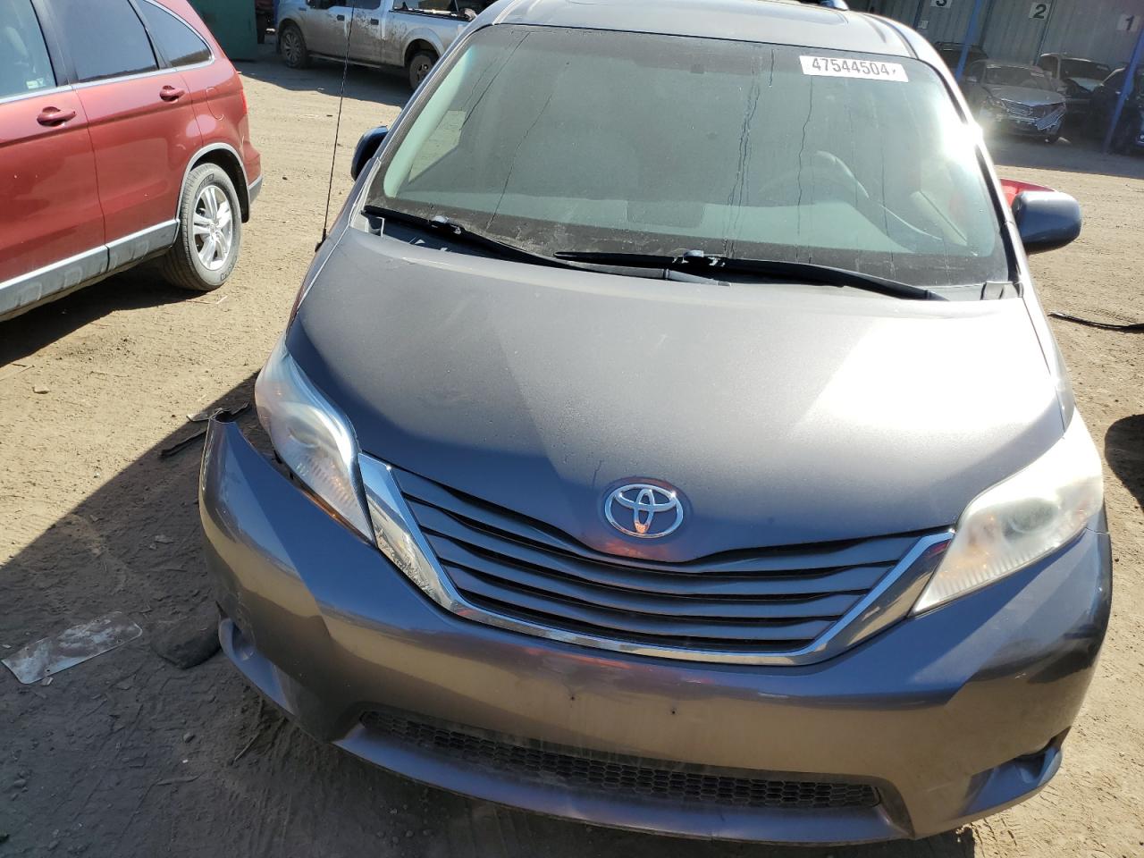 Photo 4 VIN: 5TDYK3DC4BS163284 - TOYOTA SIENNA 