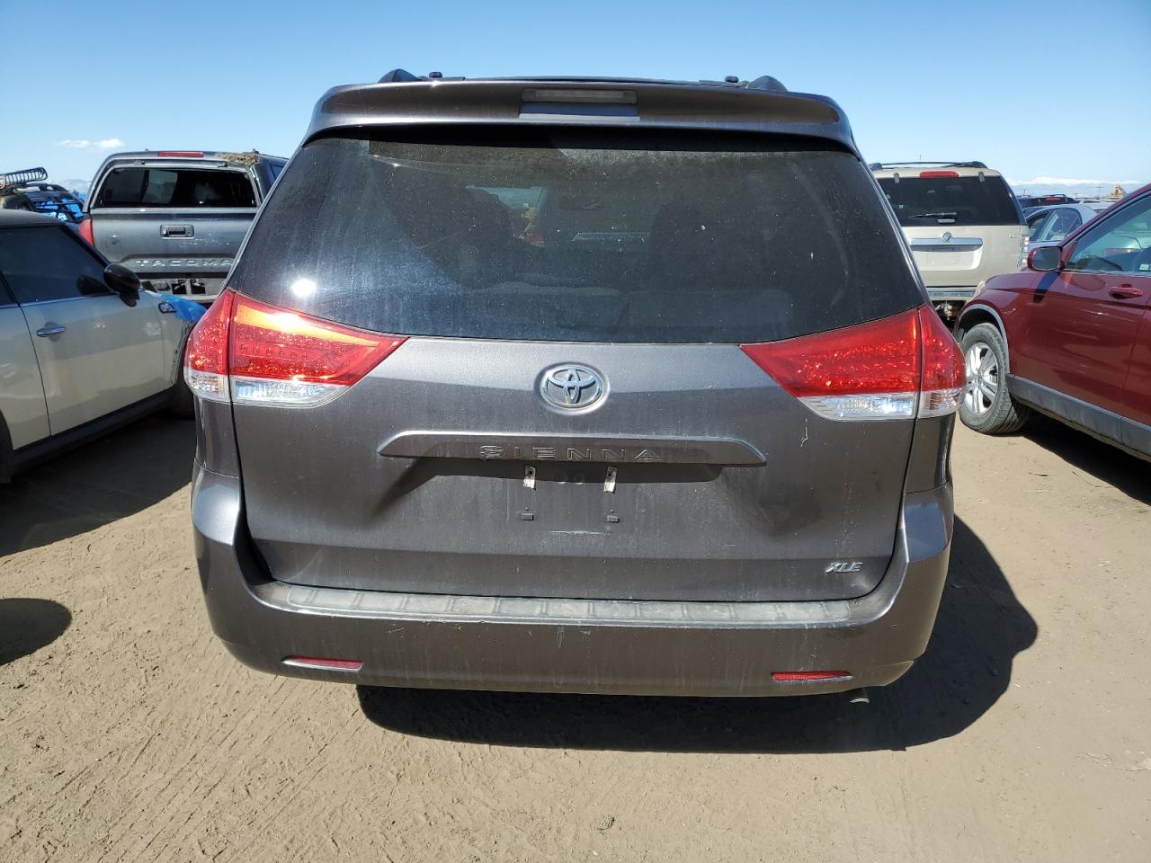 Photo 5 VIN: 5TDYK3DC4BS163284 - TOYOTA SIENNA 