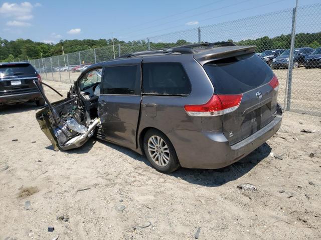 Photo 1 VIN: 5TDYK3DC4BS169036 - TOYOTA SIENNA XLE 