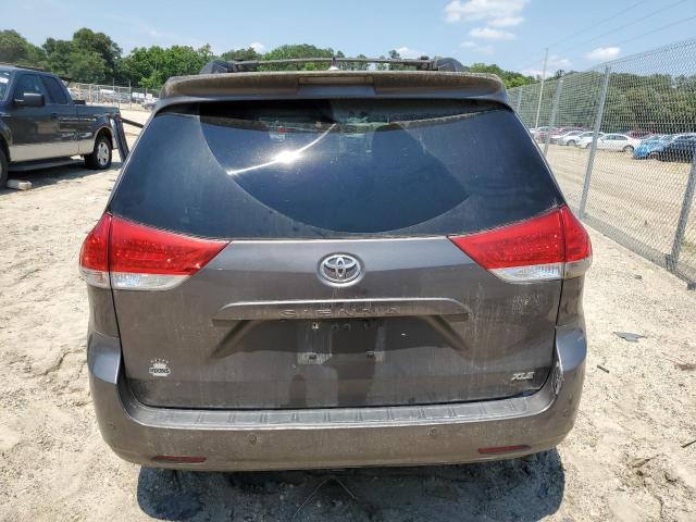 Photo 5 VIN: 5TDYK3DC4BS169036 - TOYOTA SIENNA XLE 