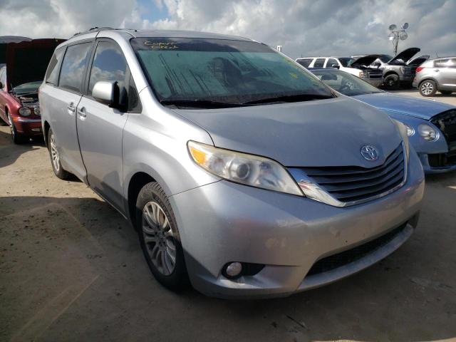 Photo 3 VIN: 5TDYK3DC4CS181351 - TOYOTA SIENNA XLE 