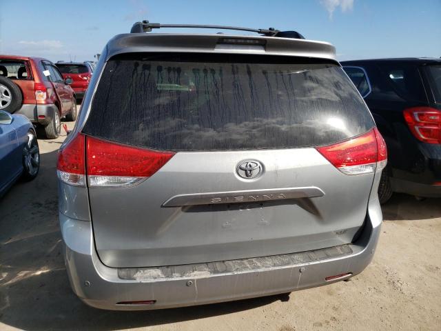 Photo 5 VIN: 5TDYK3DC4CS181351 - TOYOTA SIENNA XLE 