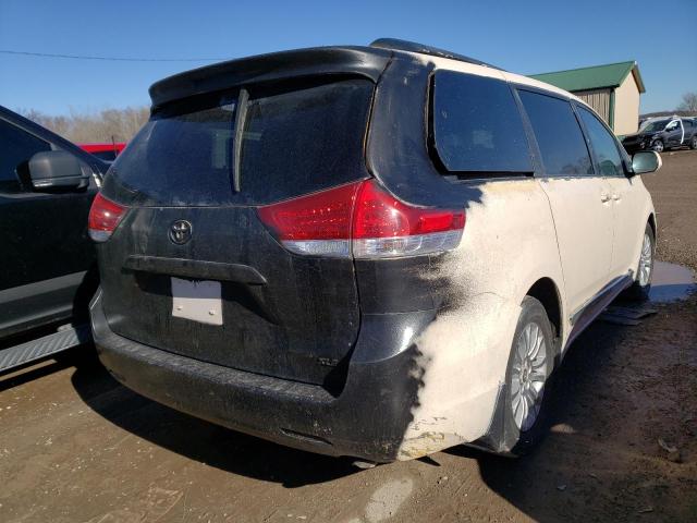 Photo 2 VIN: 5TDYK3DC4CS183052 - TOYOTA SIENNA XLE 