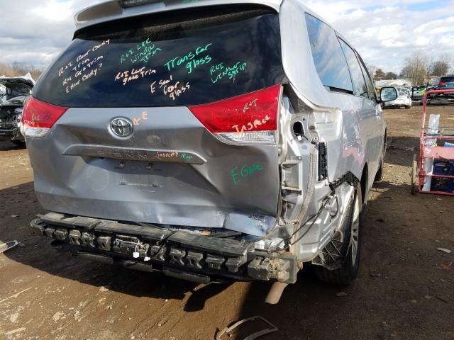 Photo 8 VIN: 5TDYK3DC4CS188039 - TOYOTA SIENNA XLE 