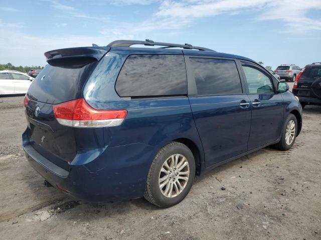 Photo 2 VIN: 5TDYK3DC4CS207091 - TOYOTA SIENNA XLE 