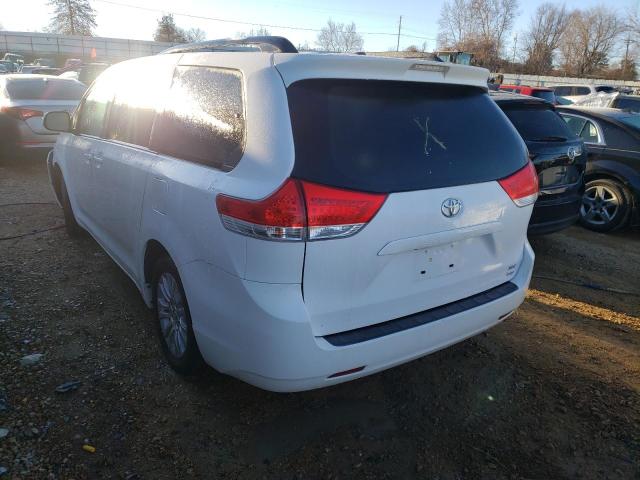 Photo 2 VIN: 5TDYK3DC4CS223212 - TOYOTA SIENNA XLE 