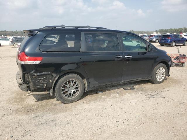 Photo 2 VIN: 5TDYK3DC4CS224442 - TOYOTA SIENNA XLE 