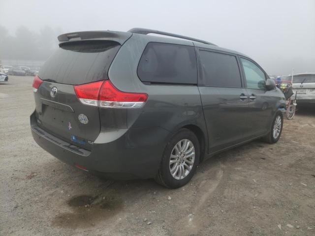 Photo 2 VIN: 5TDYK3DC4CS225705 - TOYOTA SIENNA XLE 