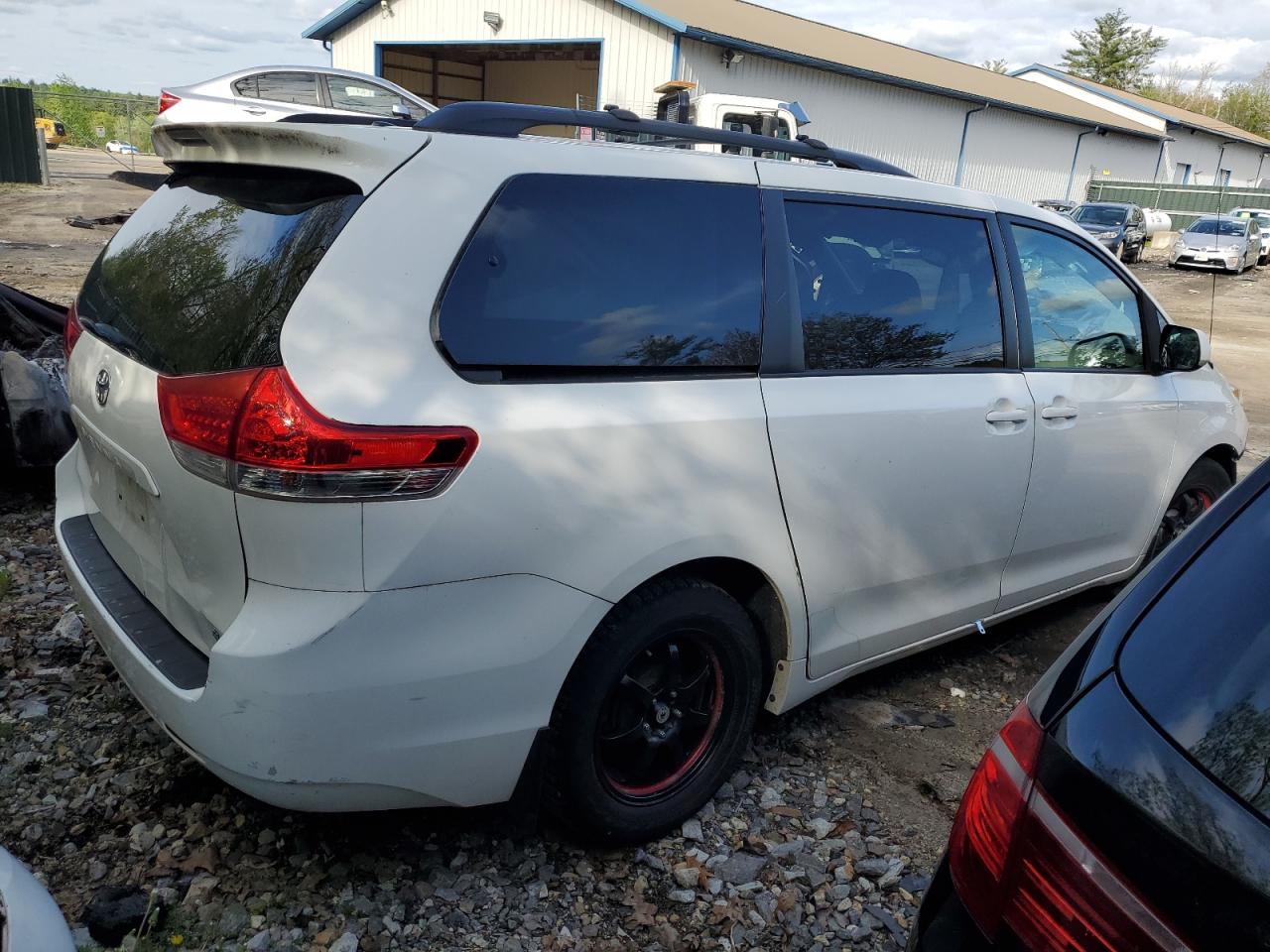 Photo 2 VIN: 5TDYK3DC4CS227826 - TOYOTA SIENNA 