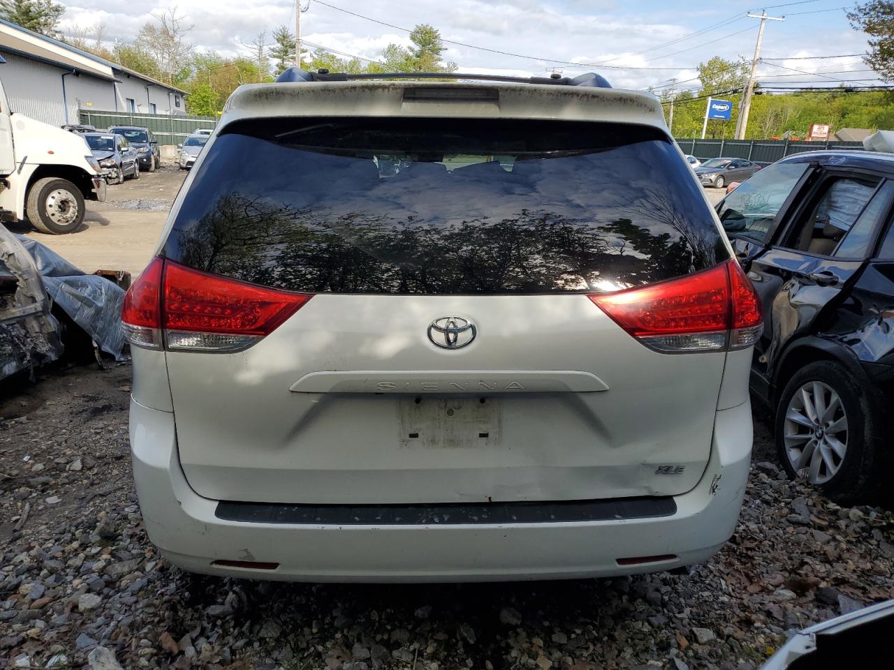 Photo 5 VIN: 5TDYK3DC4CS227826 - TOYOTA SIENNA 