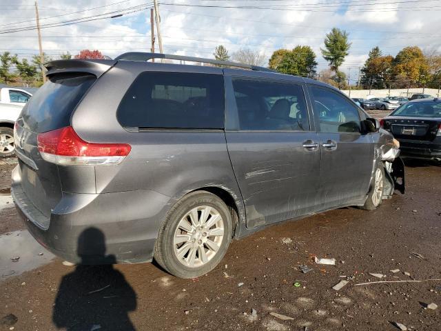 Photo 2 VIN: 5TDYK3DC4CS234467 - TOYOTA SIENNA XLE 