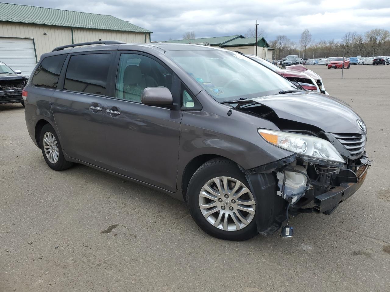 Photo 3 VIN: 5TDYK3DC4CS234727 - TOYOTA SIENNA 