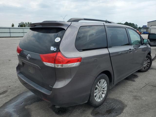 Photo 3 VIN: 5TDYK3DC4CS236414 - TOYOTA SIENNA XLE 