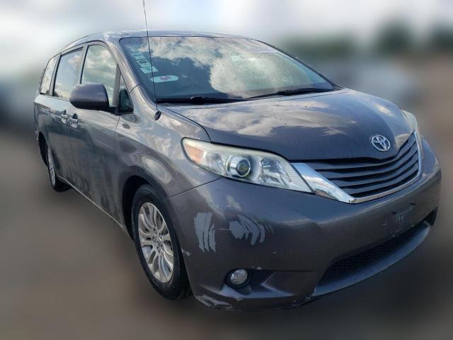 Photo 3 VIN: 5TDYK3DC4CS241810 - TOYOTA SIENNA XLE 