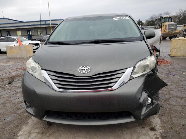 Photo 4 VIN: 5TDYK3DC4CS247168 - TOYOTA SIENNA XLE 