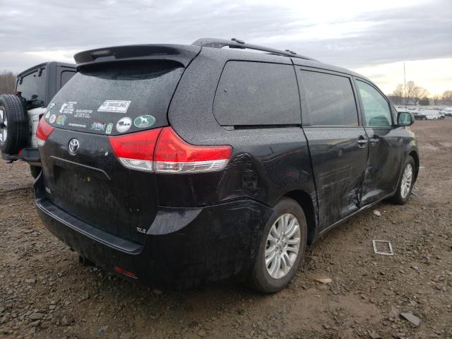 Photo 3 VIN: 5TDYK3DC4CS255951 - TOYOTA SIENNA XLE 