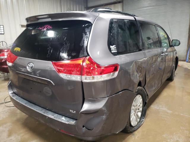 Photo 3 VIN: 5TDYK3DC4CS258851 - TOYOTA SIENNA XLE 