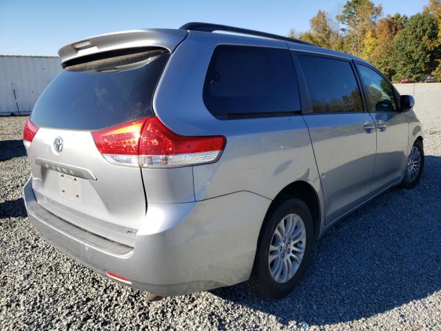 Photo 3 VIN: 5TDYK3DC4CS271339 - TOYOTA SIENNA XLE 