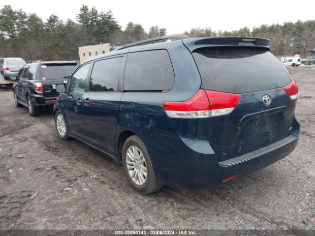 Photo 2 VIN: 5TDYK3DC4CS274970 - TOYOTA SIENNA 