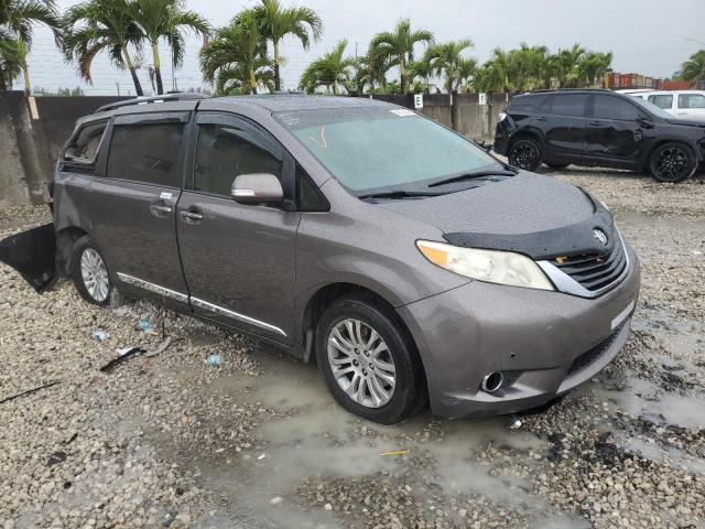 Photo 3 VIN: 5TDYK3DC4DS297005 - TOYOTA SIENNA XLE 