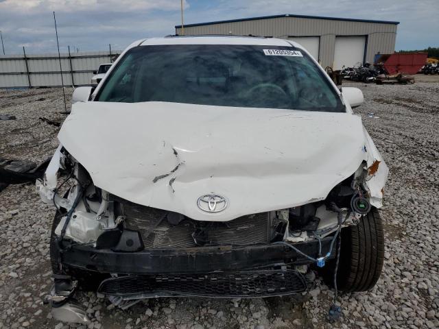 Photo 4 VIN: 5TDYK3DC4DS306902 - TOYOTA SIENNA XLE 