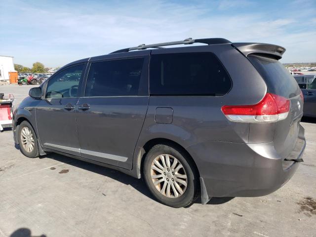 Photo 1 VIN: 5TDYK3DC4DS329645 - TOYOTA SIENNA XLE 