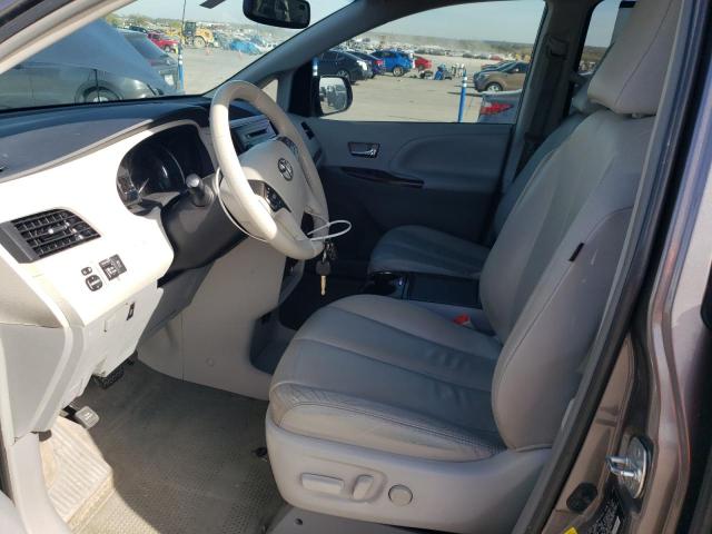 Photo 6 VIN: 5TDYK3DC4DS329645 - TOYOTA SIENNA XLE 