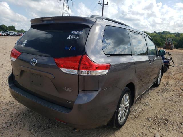 Photo 3 VIN: 5TDYK3DC4DS350821 - TOYOTA SIENNA XLE 