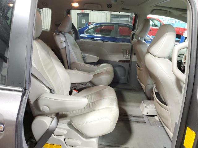 Photo 10 VIN: 5TDYK3DC4DS358479 - TOYOTA SIENNA XLE 