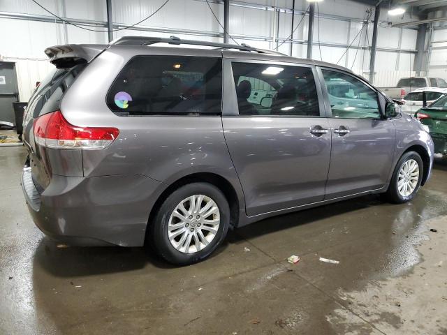 Photo 2 VIN: 5TDYK3DC4DS358479 - TOYOTA SIENNA XLE 