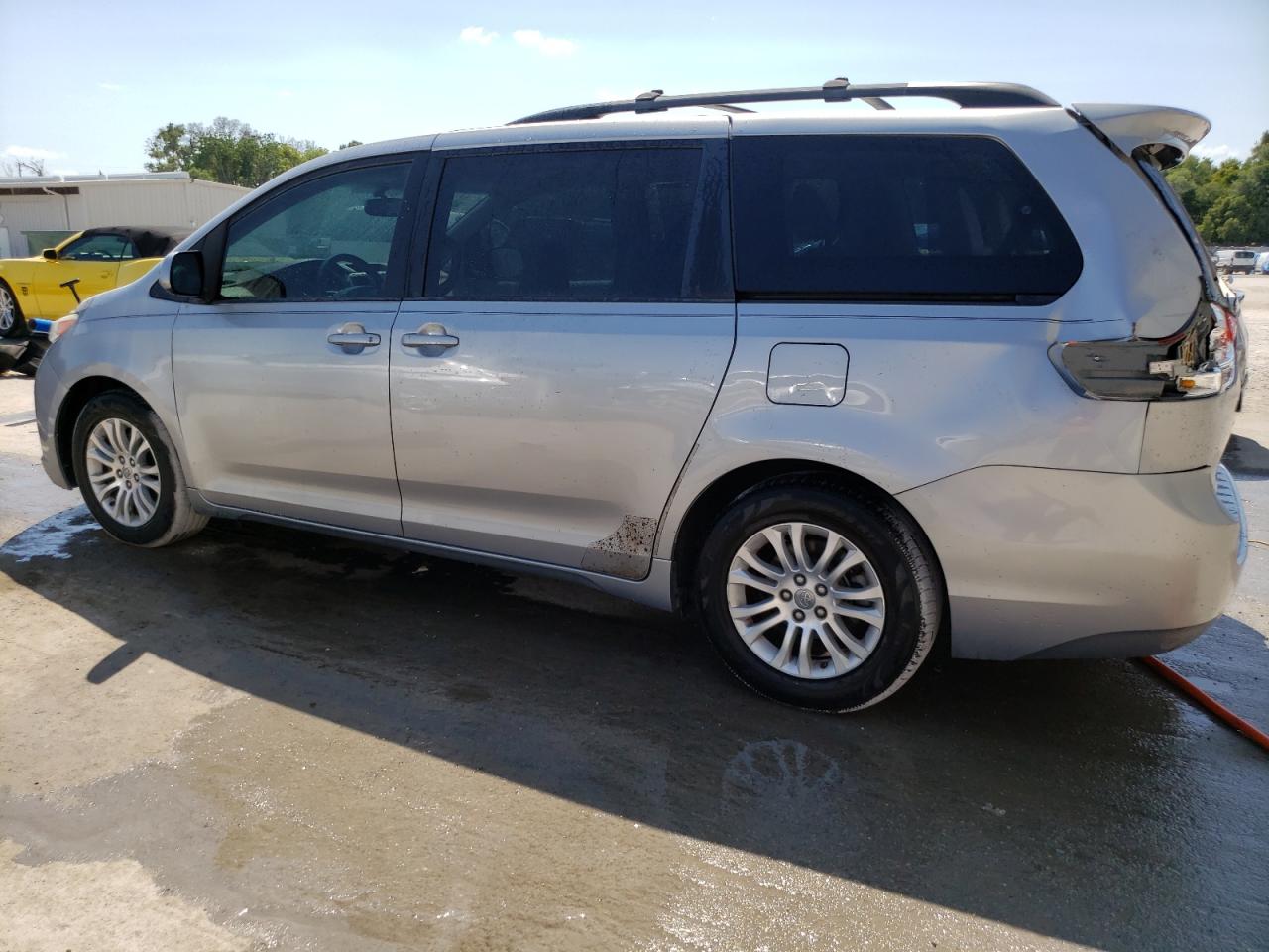 Photo 1 VIN: 5TDYK3DC4DS380384 - TOYOTA SIENNA 