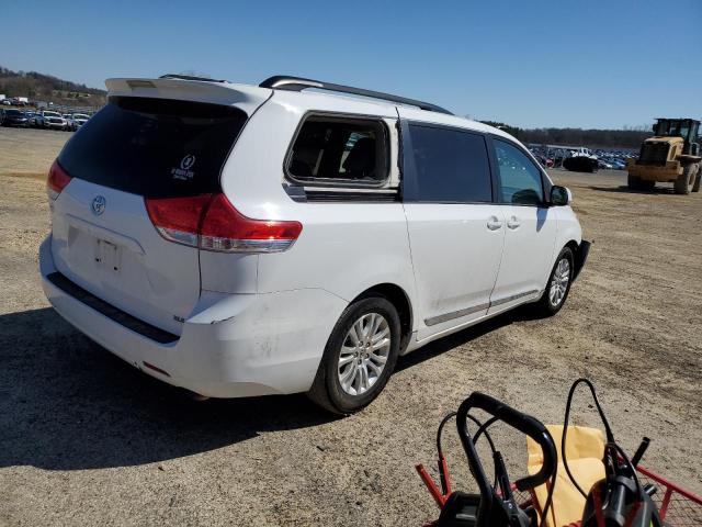 Photo 2 VIN: 5TDYK3DC4DS383561 - TOYOTA SIENNA XLE 