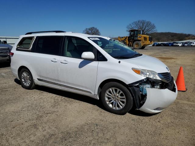 Photo 3 VIN: 5TDYK3DC4DS383561 - TOYOTA SIENNA XLE 