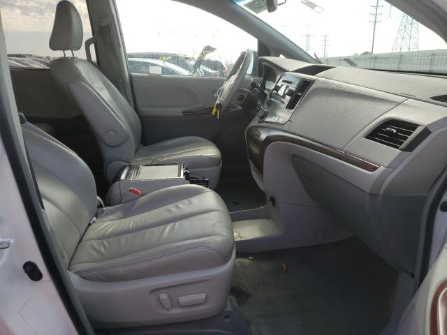 Photo 4 VIN: 5TDYK3DC4DS392311 - TOYOTA SIENNA XLE 