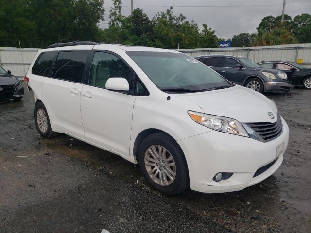 Photo 3 VIN: 5TDYK3DC4ES426488 - TOYOTA SIENNA XLE 