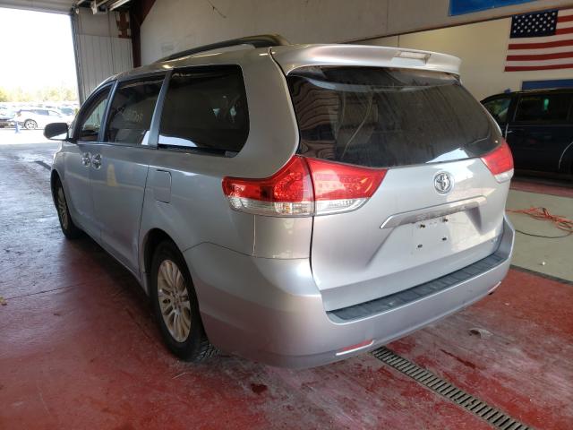 Photo 2 VIN: 5TDYK3DC4ES444389 - TOYOTA SIENNA XLE 