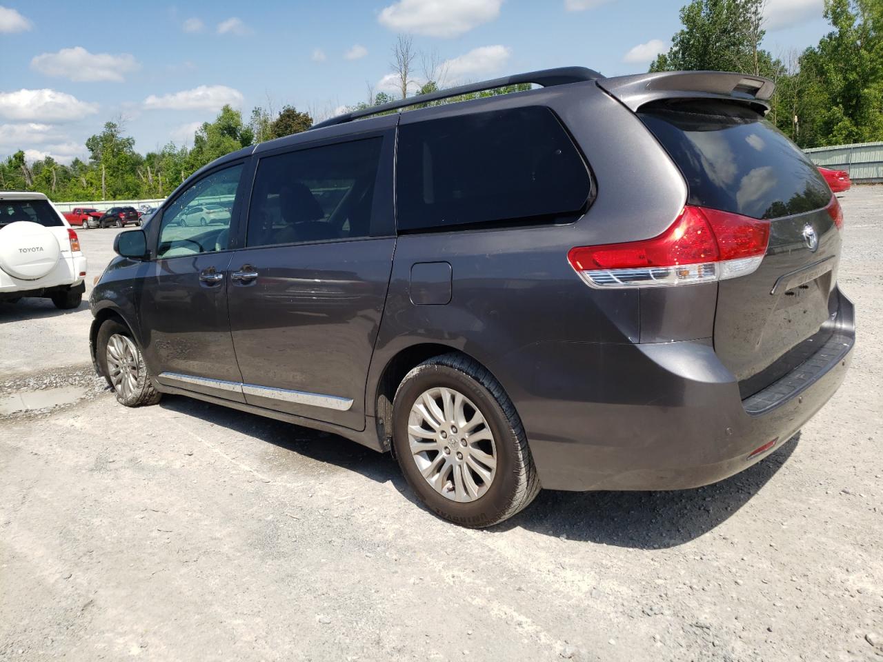 Photo 1 VIN: 5TDYK3DC4ES448197 - TOYOTA SIENNA 