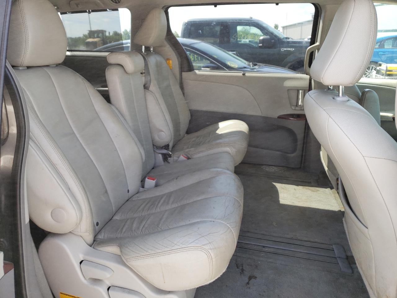 Photo 10 VIN: 5TDYK3DC4ES448197 - TOYOTA SIENNA 