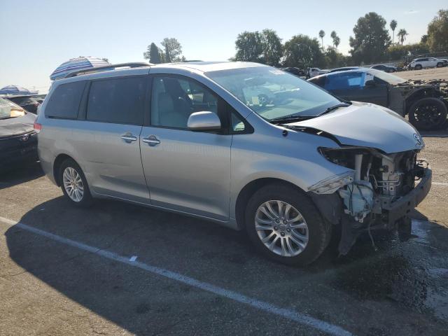 Photo 3 VIN: 5TDYK3DC4ES516952 - TOYOTA SIENNA XLE 