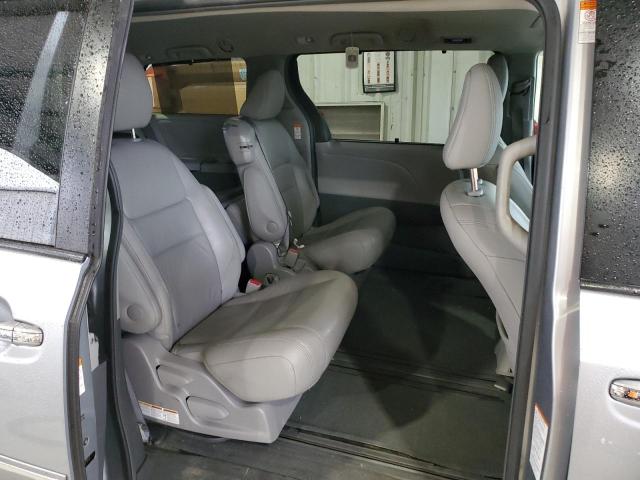 Photo 10 VIN: 5TDYK3DC4FS533638 - TOYOTA SIENNA XLE 