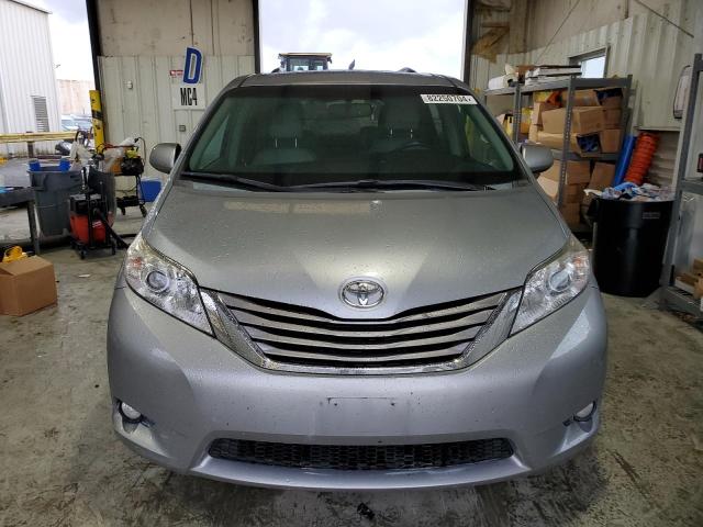 Photo 4 VIN: 5TDYK3DC4FS533638 - TOYOTA SIENNA XLE 