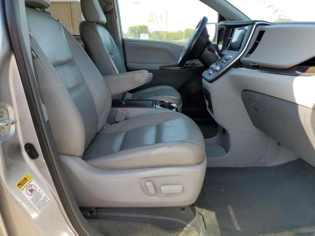 Photo 4 VIN: 5TDYK3DC4FS558569 - TOYOTA SIENNA XLE 