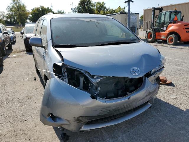 Photo 8 VIN: 5TDYK3DC4FS558569 - TOYOTA SIENNA XLE 