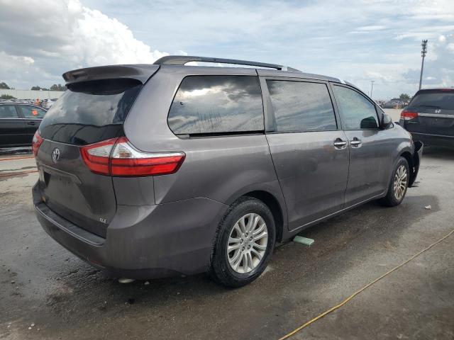 Photo 2 VIN: 5TDYK3DC4FS570124 - TOYOTA SIENNA XLE 