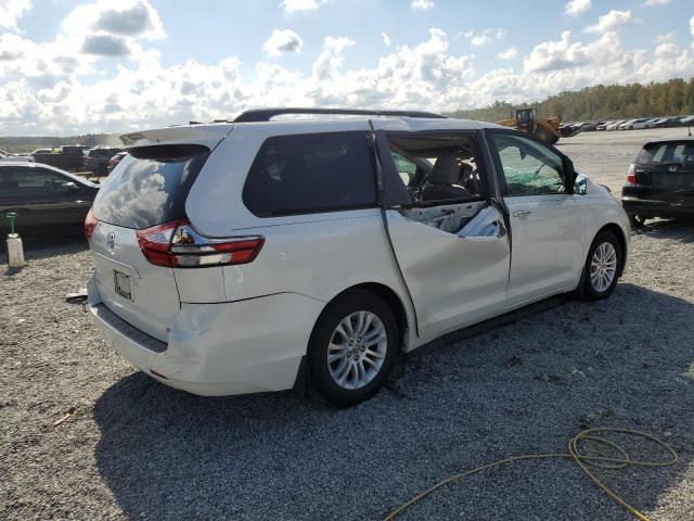 Photo 2 VIN: 5TDYK3DC4FS601646 - TOYOTA SIENNA XLE 